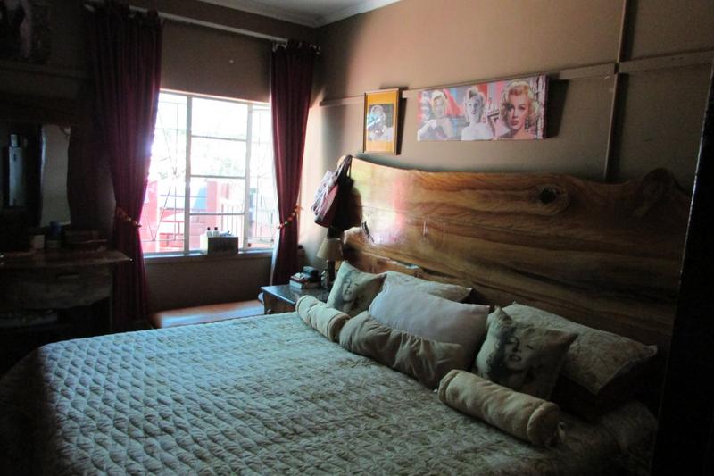 6 Bedroom Property for Sale in White River Mpumalanga
