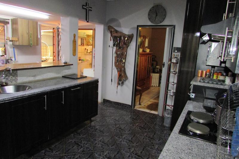 6 Bedroom Property for Sale in White River Mpumalanga