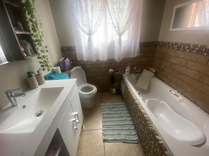4 Bedroom Property for Sale in Gholfsig Mpumalanga