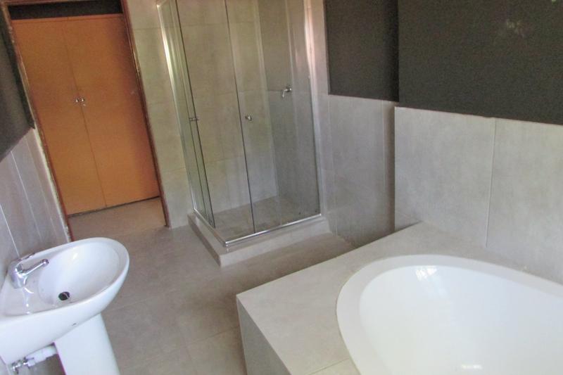 To Let 3 Bedroom Property for Rent in White River Mpumalanga