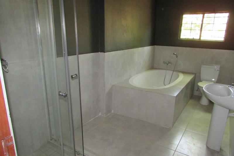 To Let 3 Bedroom Property for Rent in White River Mpumalanga