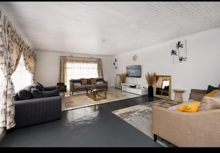 4 Bedroom Property for Sale in Kromdraai Mpumalanga