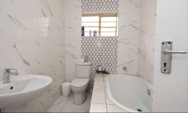 4 Bedroom Property for Sale in Kromdraai Mpumalanga