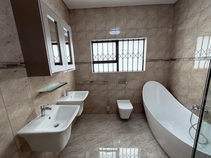 5 Bedroom Property for Sale in Aerorand Mpumalanga