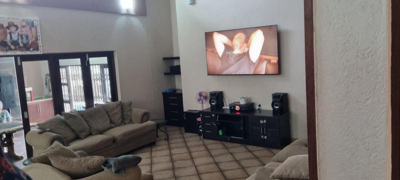 To Let 3 Bedroom Property for Rent in Barberton Mpumalanga