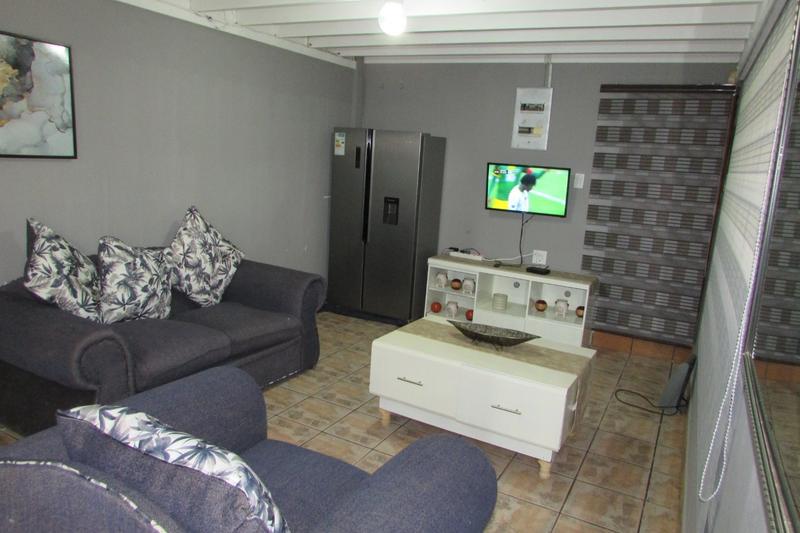 6 Bedroom Property for Sale in Kingsview Ext 1 Mpumalanga