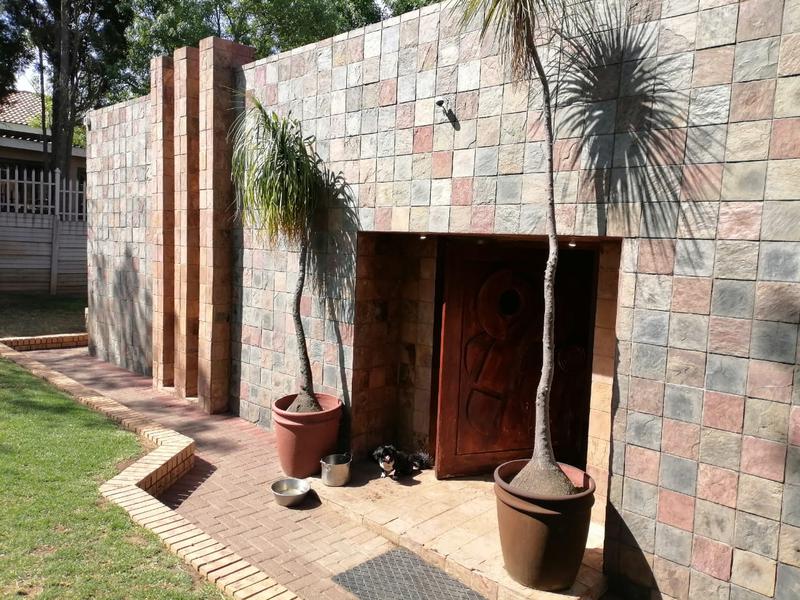 5 Bedroom Property for Sale in De Bruinpark Mpumalanga