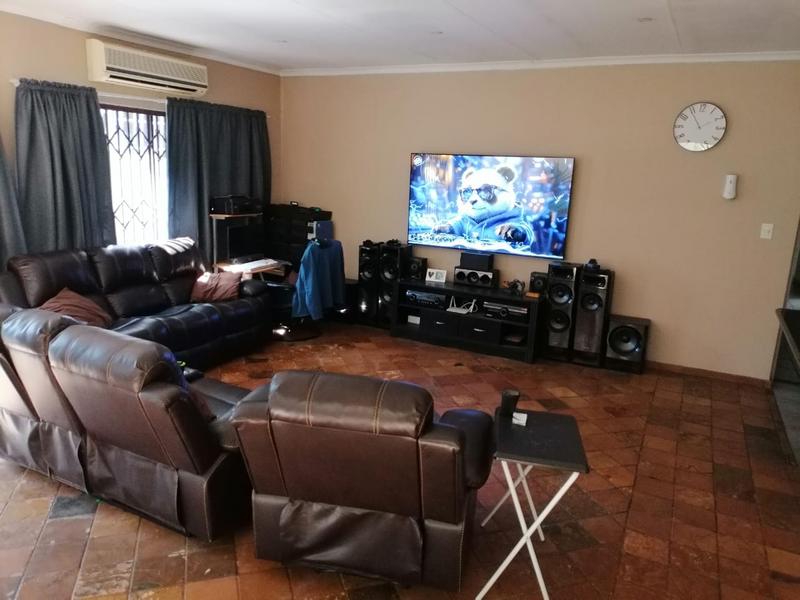 5 Bedroom Property for Sale in De Bruinpark Mpumalanga