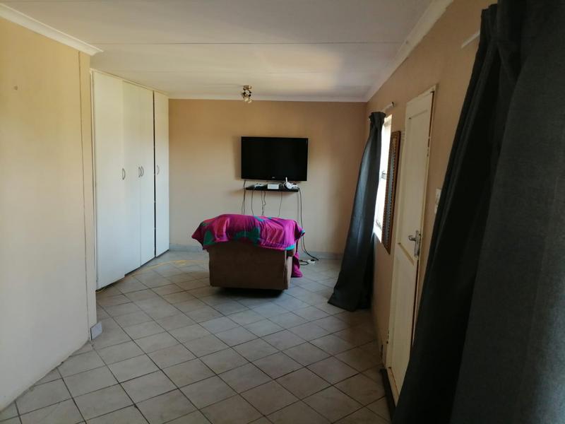 5 Bedroom Property for Sale in De Bruinpark Mpumalanga