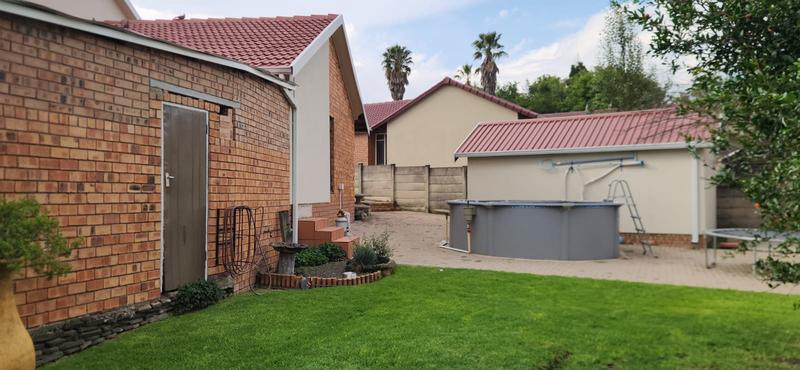 5 Bedroom Property for Sale in Secunda Mpumalanga
