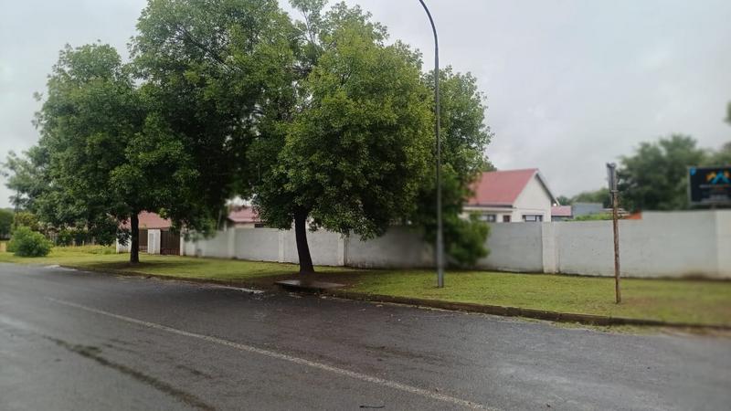 8 Bedroom Property for Sale in De Bruinpark Mpumalanga