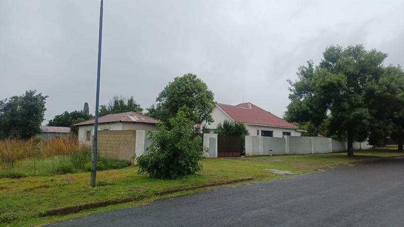 8 Bedroom Property for Sale in De Bruinpark Mpumalanga