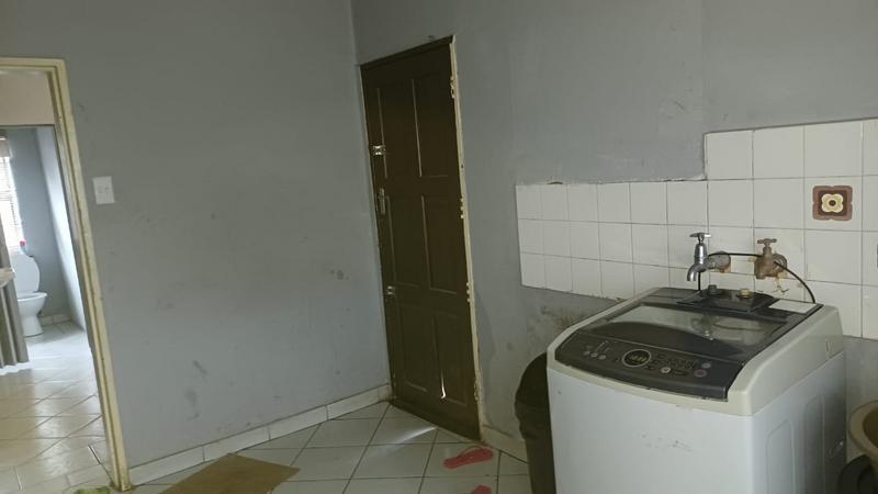 8 Bedroom Property for Sale in De Bruinpark Mpumalanga