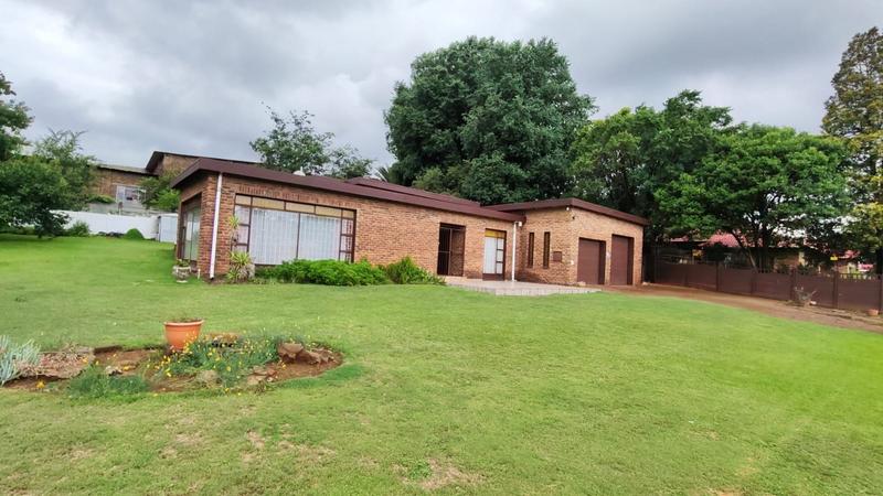 3 Bedroom Property for Sale in Ermelo Mpumalanga