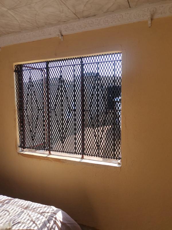 2 Bedroom Property for Sale in Tekwane Mpumalanga