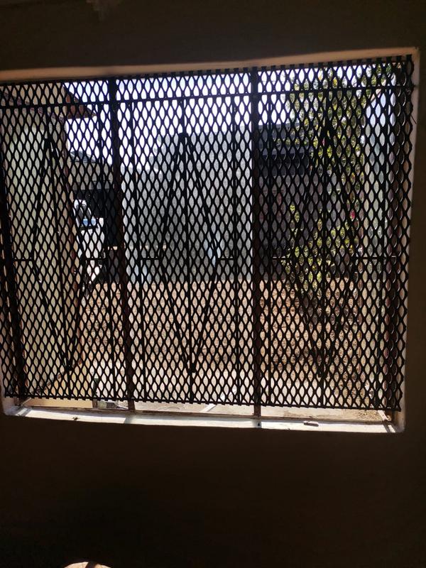 2 Bedroom Property for Sale in Tekwane Mpumalanga