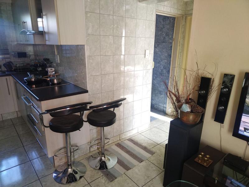 2 Bedroom Property for Sale in Tekwane Mpumalanga