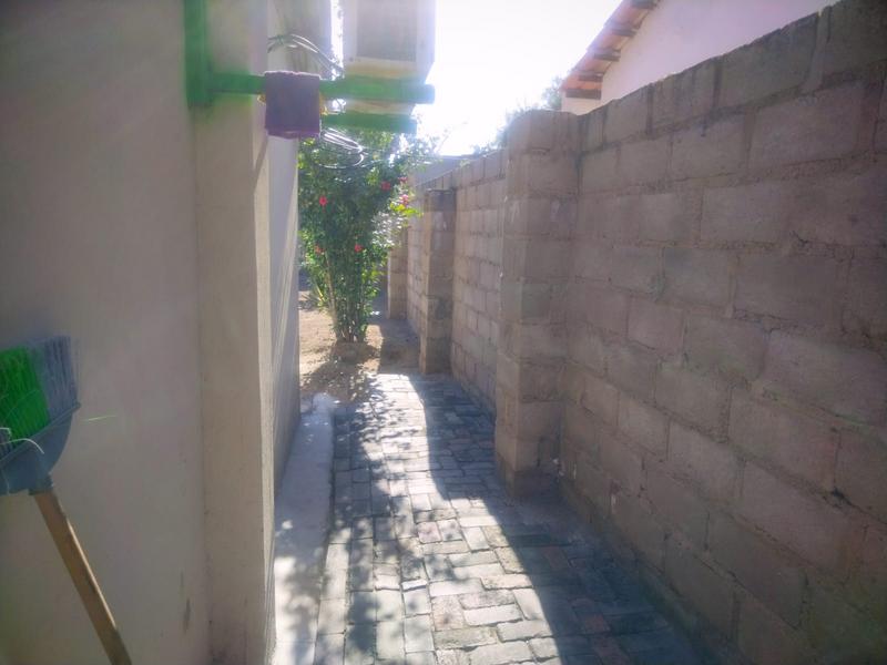 2 Bedroom Property for Sale in Tekwane Mpumalanga