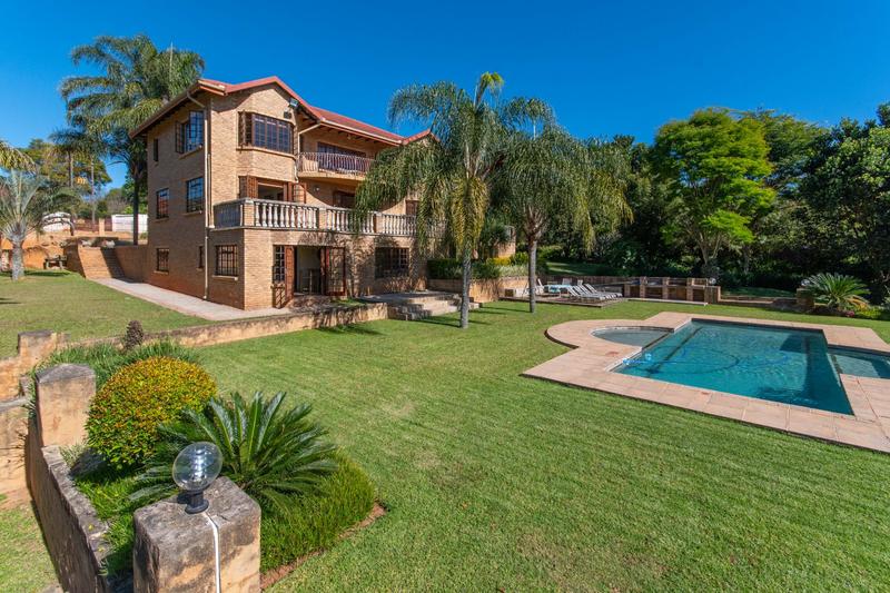 8 Bedroom Property for Sale in White River Estates Mpumalanga