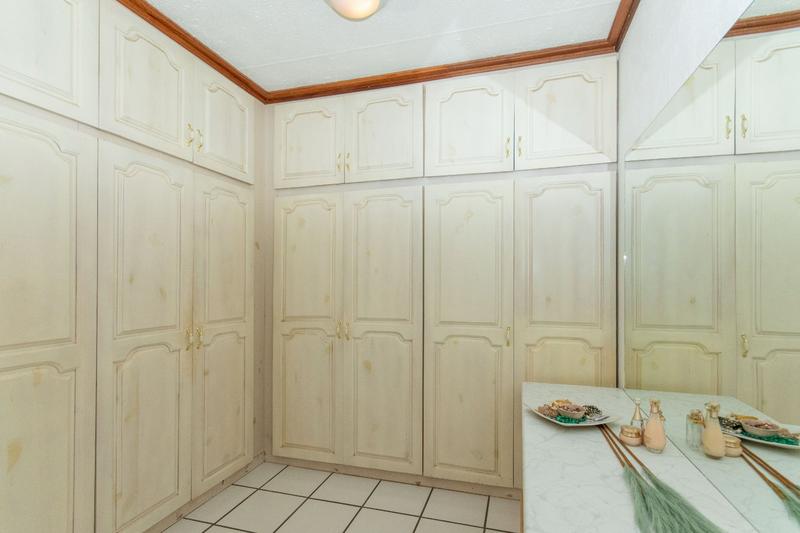 8 Bedroom Property for Sale in White River Estates Mpumalanga