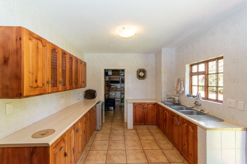 8 Bedroom Property for Sale in White River Estates Mpumalanga