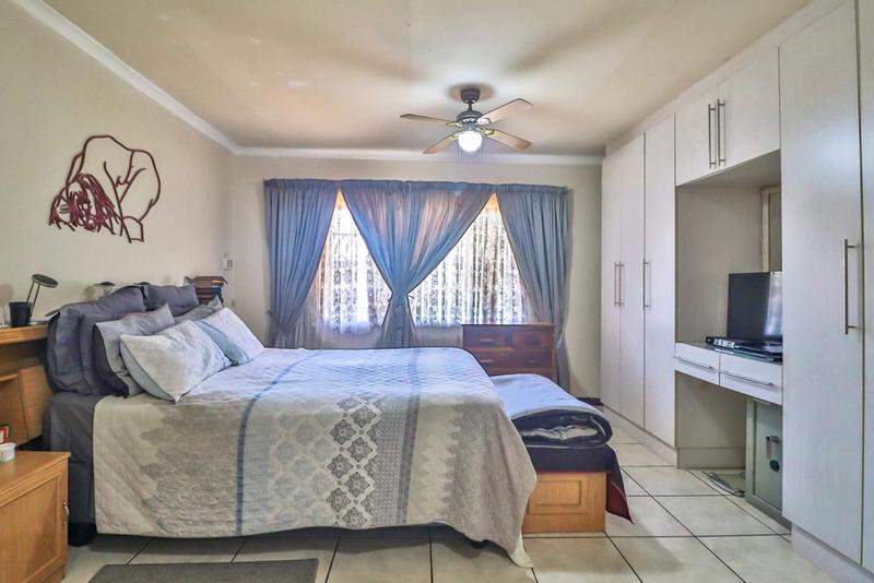 8 Bedroom Property for Sale in White River Estates Mpumalanga