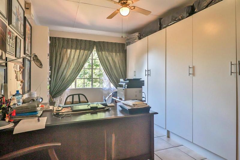 8 Bedroom Property for Sale in White River Estates Mpumalanga