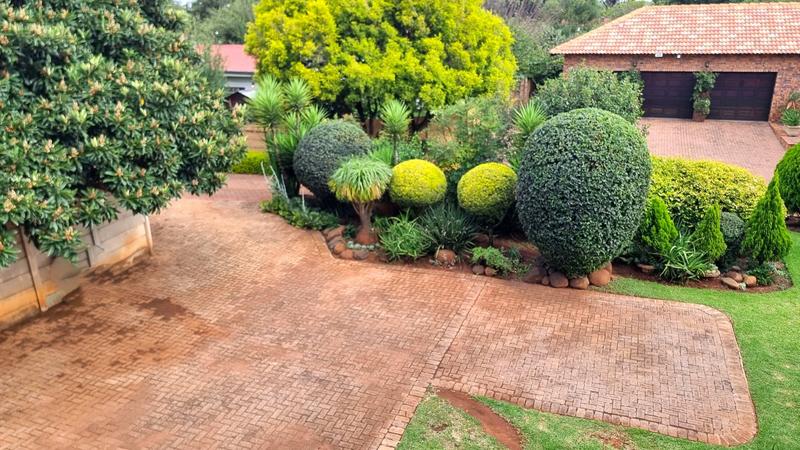 6 Bedroom Property for Sale in Middelburg Central Mpumalanga