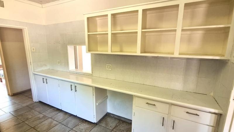 6 Bedroom Property for Sale in Middelburg Central Mpumalanga