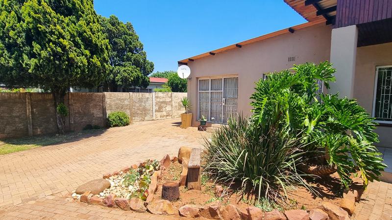 6 Bedroom Property for Sale in Middelburg Central Mpumalanga