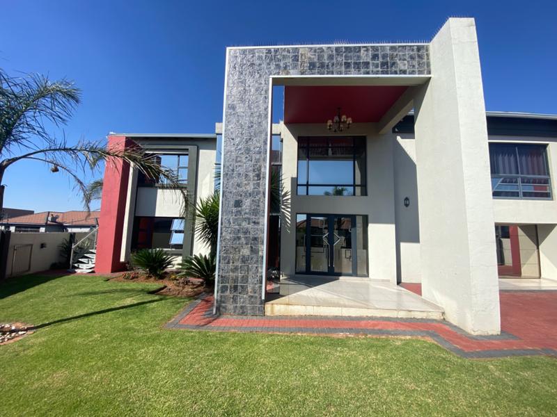 4 Bedroom Property for Sale in Aerorand Mpumalanga