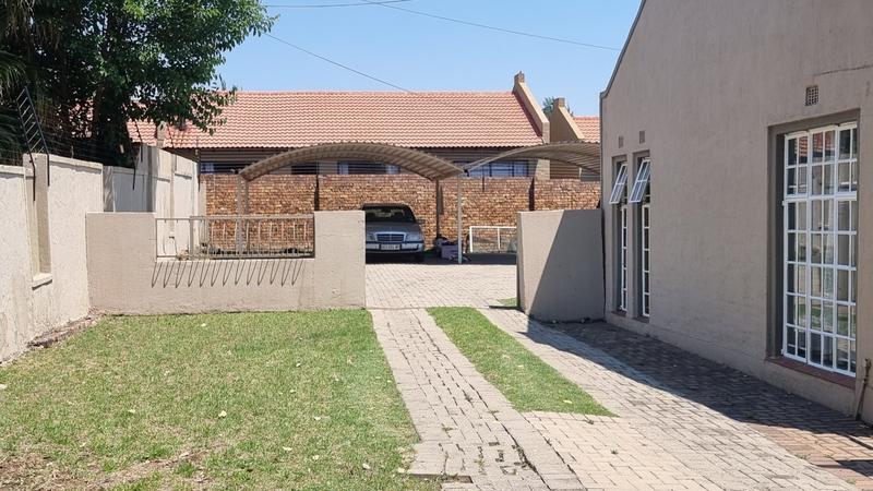 4 Bedroom Property for Sale in Middelburg Central Mpumalanga
