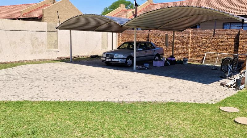 4 Bedroom Property for Sale in Middelburg Central Mpumalanga