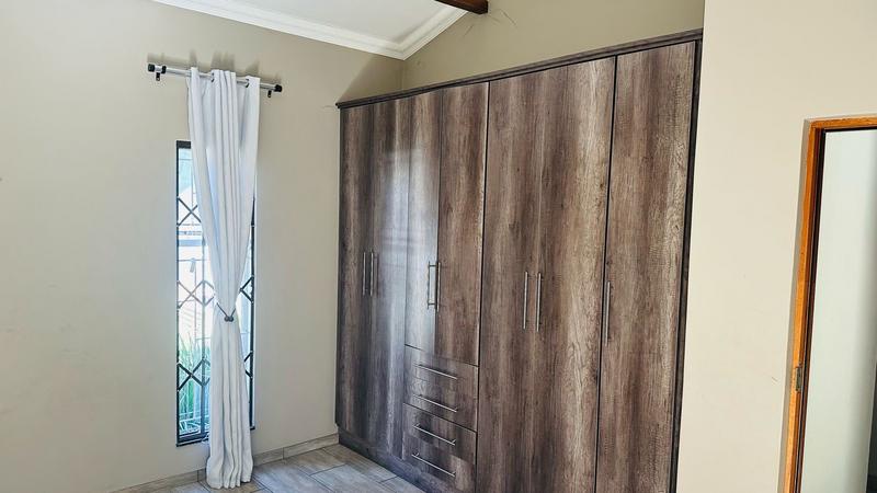 5 Bedroom Property for Sale in Gholfsig Mpumalanga