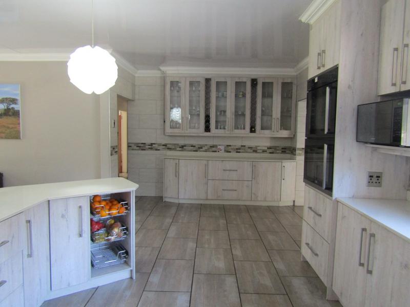 6 Bedroom Property for Sale in Gholfsig Mpumalanga