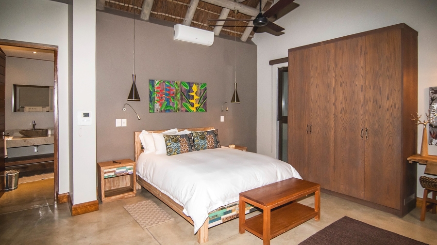 5 Bedroom Property for Sale in Hectorspruit Mpumalanga