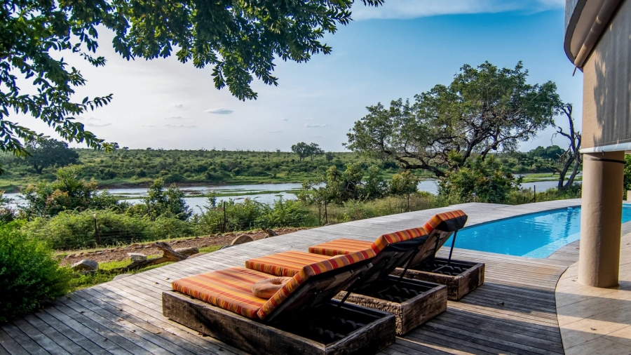 5 Bedroom Property for Sale in Hectorspruit Mpumalanga