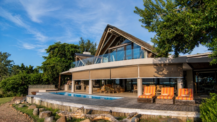 5 Bedroom Property for Sale in Hectorspruit Mpumalanga