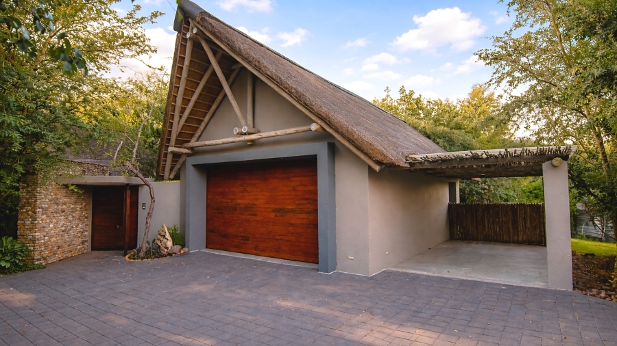 5 Bedroom Property for Sale in Hectorspruit Mpumalanga