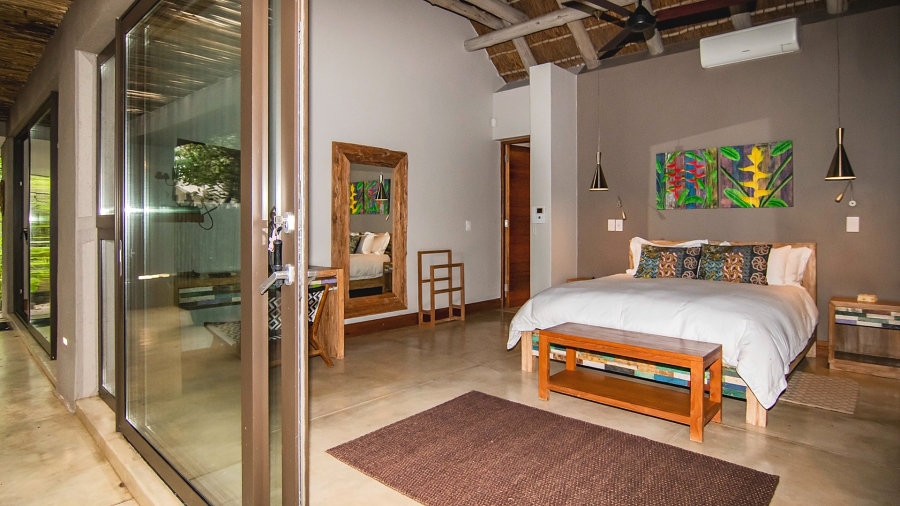 5 Bedroom Property for Sale in Hectorspruit Mpumalanga