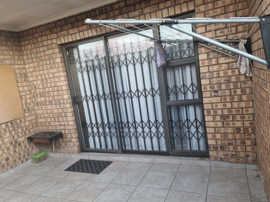 2 Bedroom Property for Sale in Gholfsig Mpumalanga