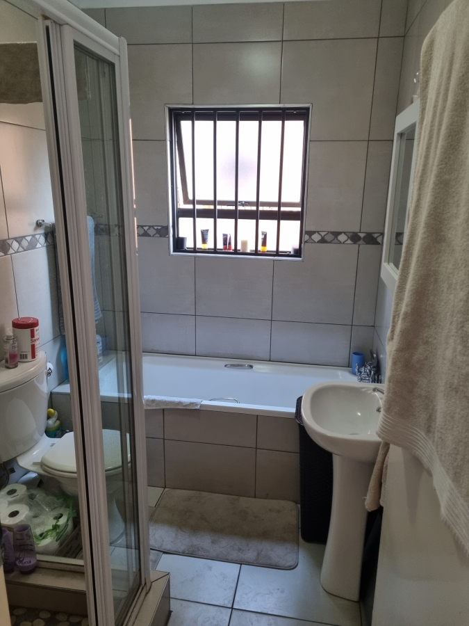 2 Bedroom Property for Sale in Gholfsig Mpumalanga