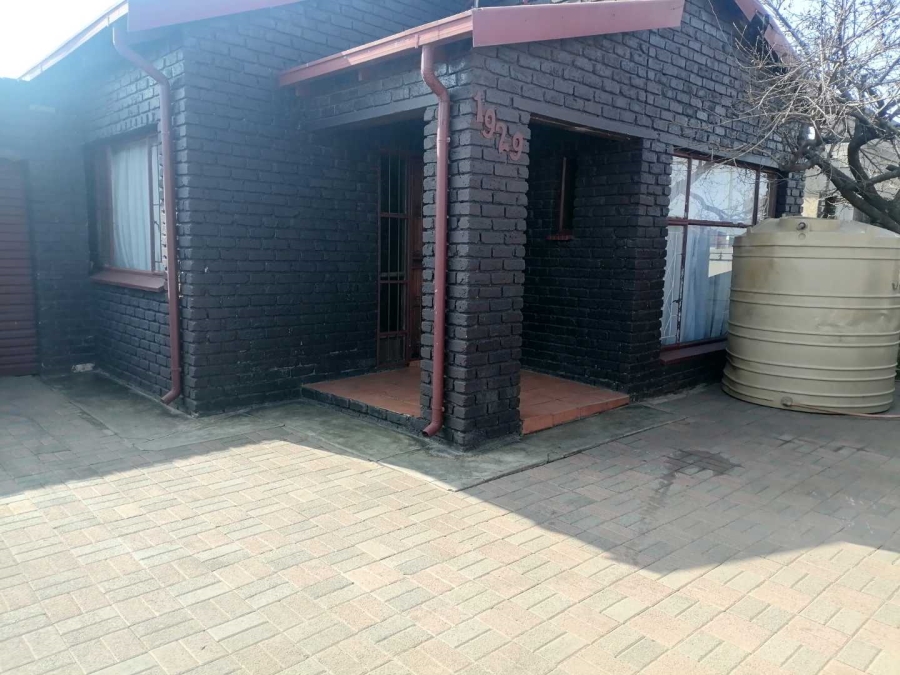 2 Bedroom Property for Sale in Botleng Mpumalanga