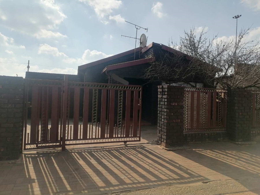 2 Bedroom Property for Sale in Botleng Mpumalanga