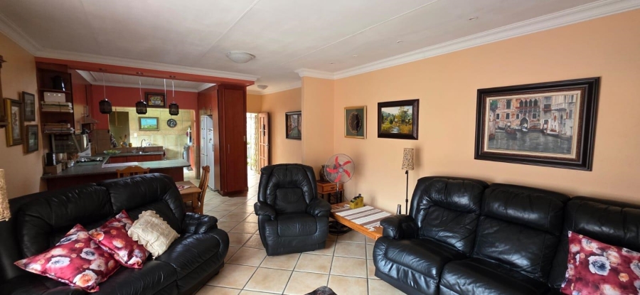 2 Bedroom Property for Sale in Nelspruit Mpumalanga