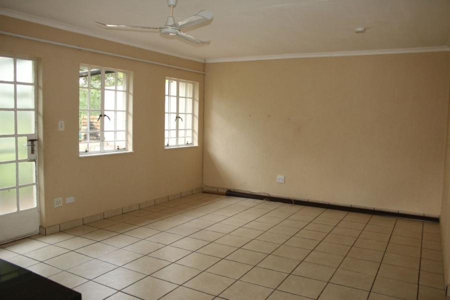 To Let 2 Bedroom Property for Rent in White River Mpumalanga