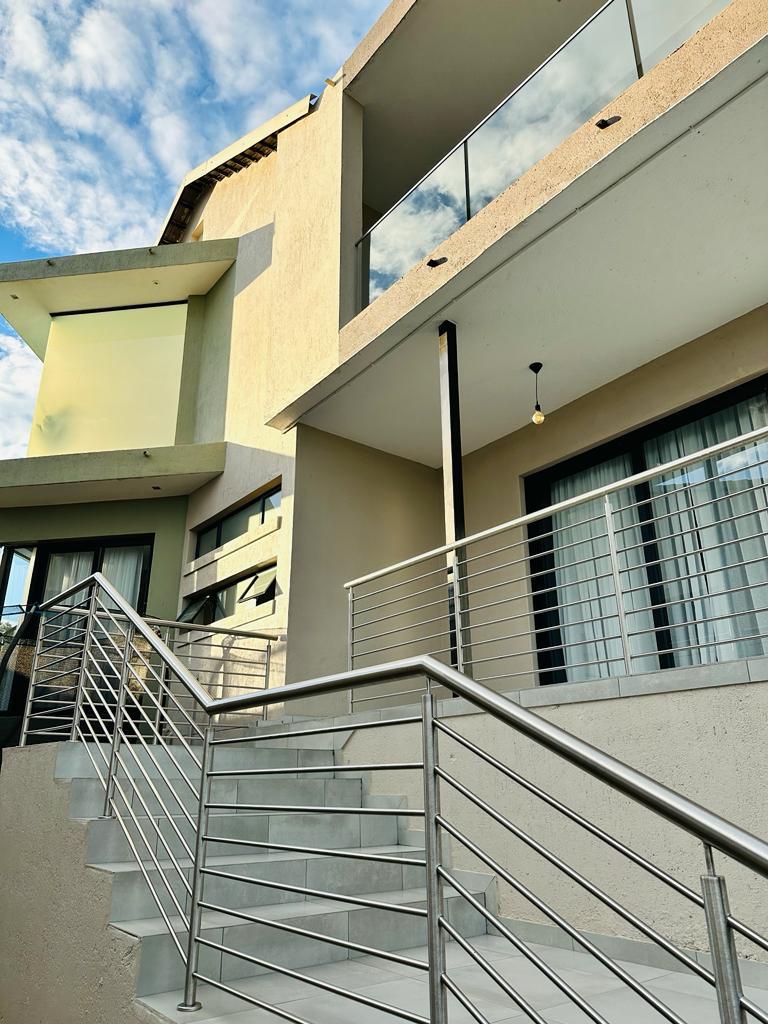 5 Bedroom Property for Sale in Drum Rock Mpumalanga