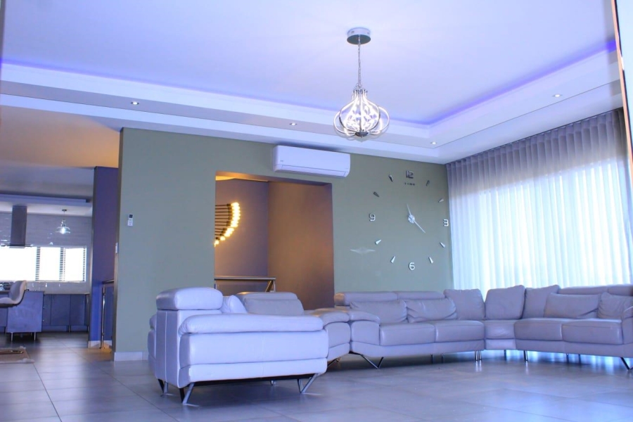 5 Bedroom Property for Sale in Drum Rock Mpumalanga