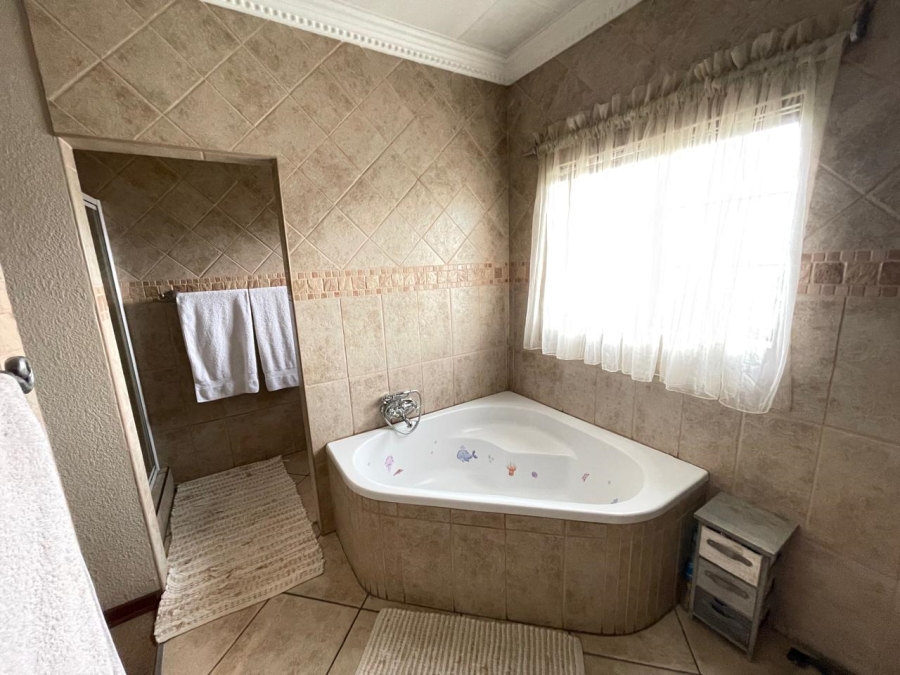 3 Bedroom Property for Sale in Aerorand Mpumalanga