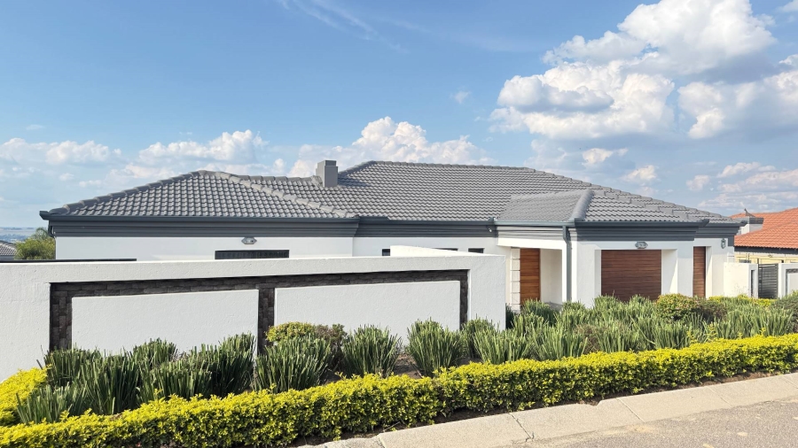 5 Bedroom Property for Sale in Model Park Mpumalanga